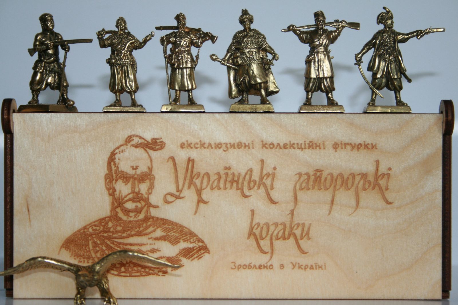 Бронзові фігурки Українських запорізьких козаків